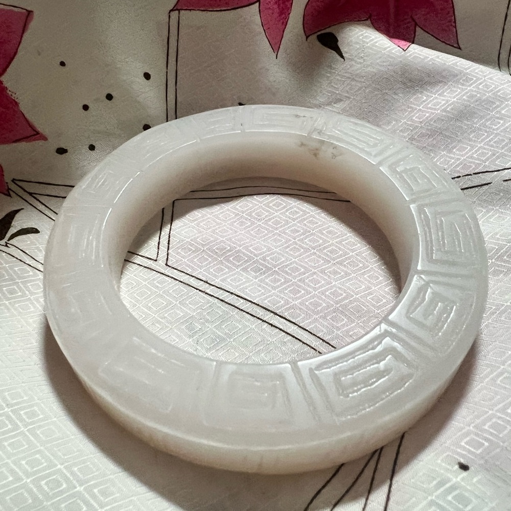 White jade Patterned Bangle